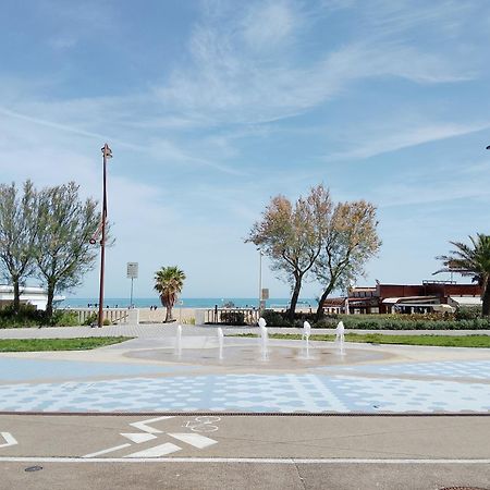 Appartamento La Casa Al Mare Rimini Esterno foto